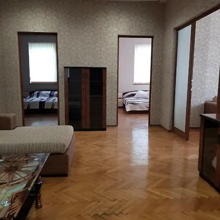 Дом Романови Apartment